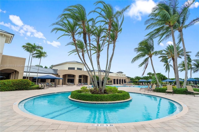 7215 Great Falls Cir, Boynton Beach, FL 33437 - community pool with a patio
