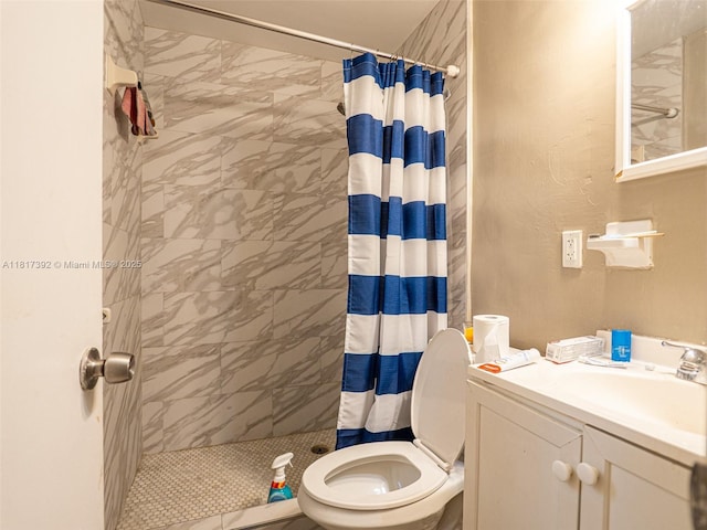 4915 Pine Needle Dr, Orlando, FL 32808 - bathroom featuring toilet, a tile shower, and vanity