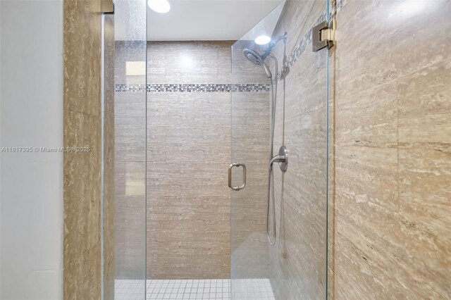 1100 SE 5th Ct Unit 87, Pompano Beach, FL 33060 - bathroom featuring a stall shower