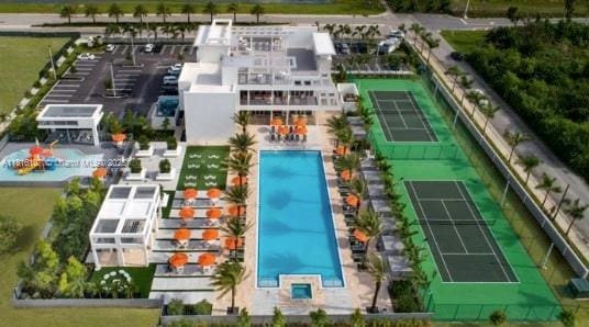 10465 NW 66th St, Doral, FL 33178 - photo 39