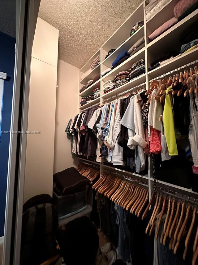 2046 NE 4th Ct, Homestead, FL 33033 - view of spacious closet