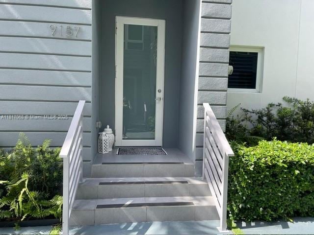 9157 NW 33rd St, Doral, FL 33172 - photo 1