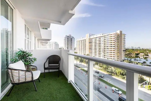 5601 Collins Ave Unit 923, Miami Beach, FL 33140 - balcony featuring a city view