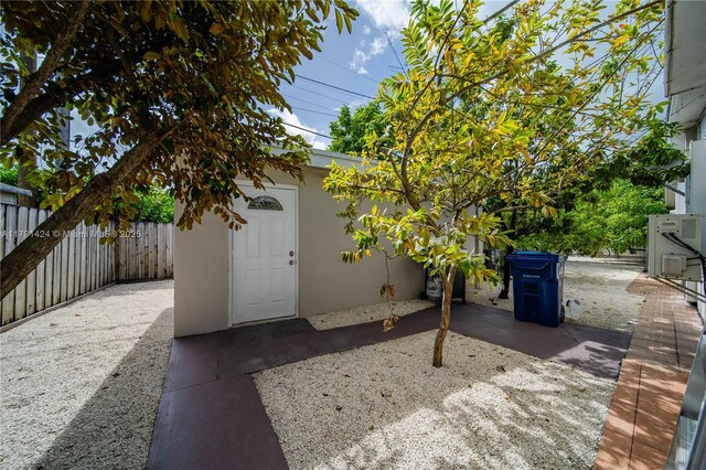 11020 SW 55th St, Miami, FL 33165 - view of patio