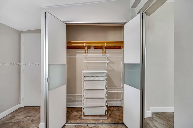 11020 SW 55th St, Miami, FL 33165 - view of closet