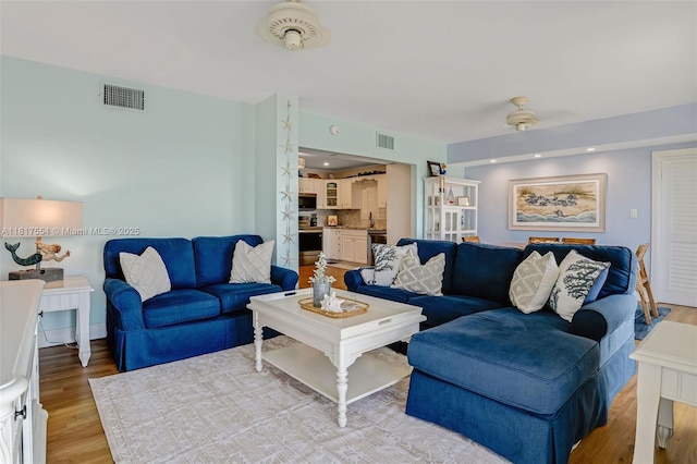 200 Wrenn St Ph 701, Plantation Key, FL 33070 - living area with light wood-style flooring and baseboards