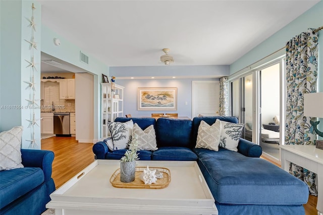 200 Wrenn St Ph 701, Plantation Key, FL 33070 - living room with light wood finished floors