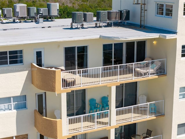 200 Wrenn St Ph 701, Plantation Key, FL 33070 - view of property with central AC unit