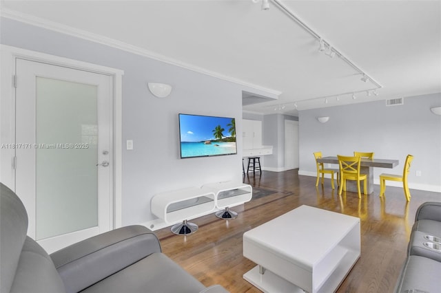 1100 11th St Unit 208, Miami Beach, FL 33139 - living room with track lighting, wood finished floors, and baseboards