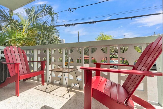 1100 11th St Unit 208, Miami Beach, FL 33139 - view of balcony