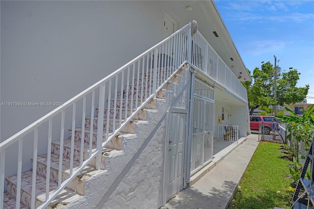 1621 NW 16th St, Miami, FL 33125 - view of staircase