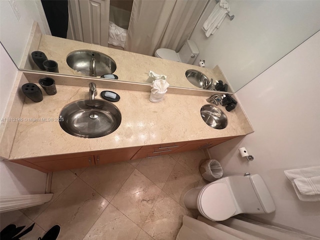 100 Lincoln Rd Unit 848, Miami Beach, FL 33139 - bathroom with toilet