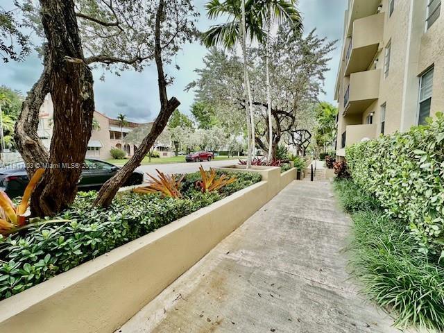 110 Salamanca Ave Unit 207, Coral Gables, FL 33134 - view of community