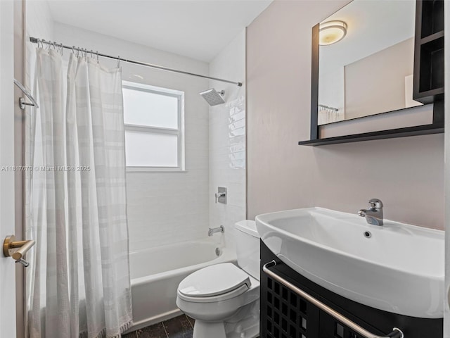 5976 SW 88th Pl, Miami, FL 33173 - full bath featuring shower / bath combination with curtain and vanity