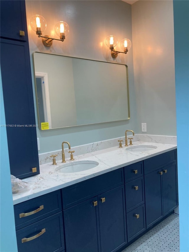 930 34th St, West Palm Beach, FL 33407 - bathroom featuring double vanity