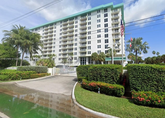 10350 W Bay Harbor Dr Unit 4F, Bay Harbor Islands, FL 33154 - view of apartment building / complex