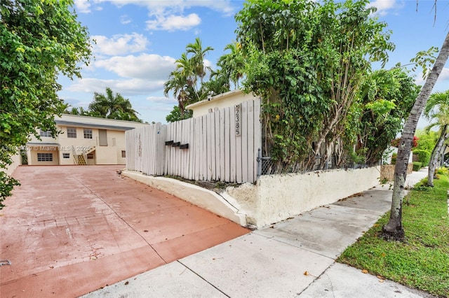 2385 SW 17th St, Miami, FL 33145 - view of front of property with driveway