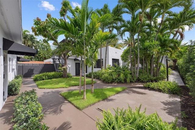 326 SW 20th Rd, Miami, FL 33129 - view of front of house featuring stucco siding