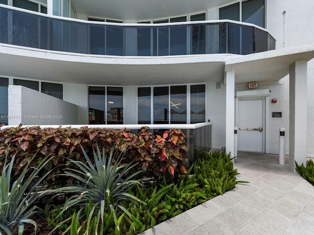 15901 Collins Ave Unit 403, Sunny Isles Beach, FL 33160 - entrance to property featuring stucco siding
