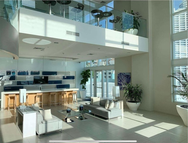 1900 N Bayshore Dr Unit 3909, Miami, FL 33132 - lobby with a high ceiling