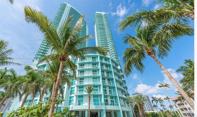 1900 N Bayshore Dr Unit 3909, Miami, FL 33132 - view of apartment building / complex