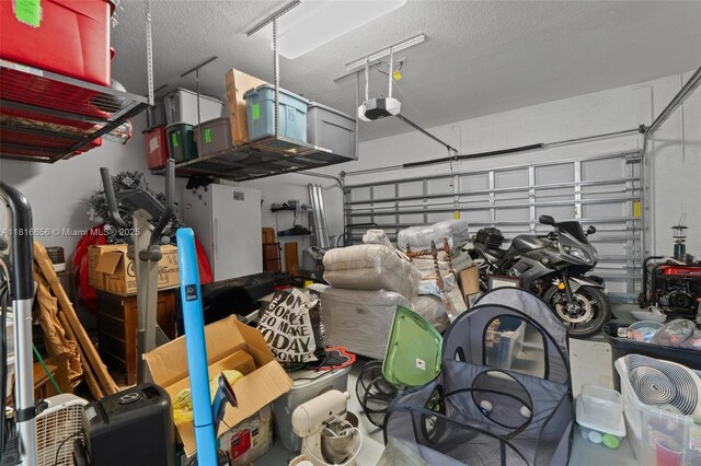 402 SE 30th Ter, Homestead, FL 33033 - garage with a garage door opener