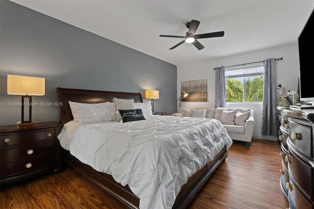 402 SE 30th Ter, Homestead, FL 33033 - bedroom featuring wood finished floors and a ceiling fan