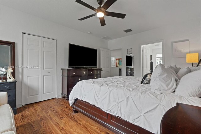 402 SE 30th Ter, Homestead, FL 33033 - bedroom with wood finished floors and ceiling fan