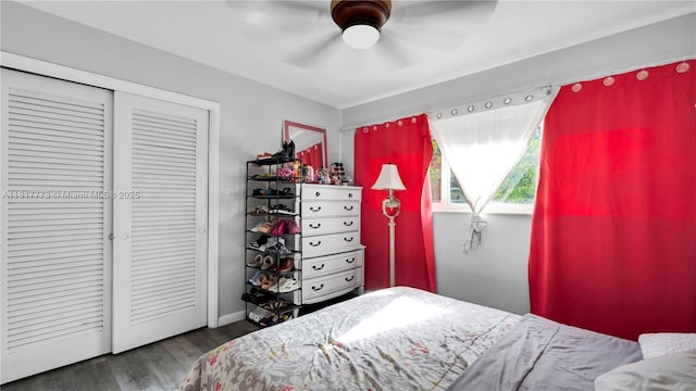 3145 Hollywood Blvd, Hollywood, FL 33021 - bedroom with a closet, wood finished floors, and a ceiling fan
