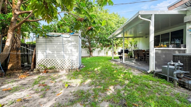 3145 Hollywood Blvd, Hollywood, FL 33021 - view of yard featuring a patio