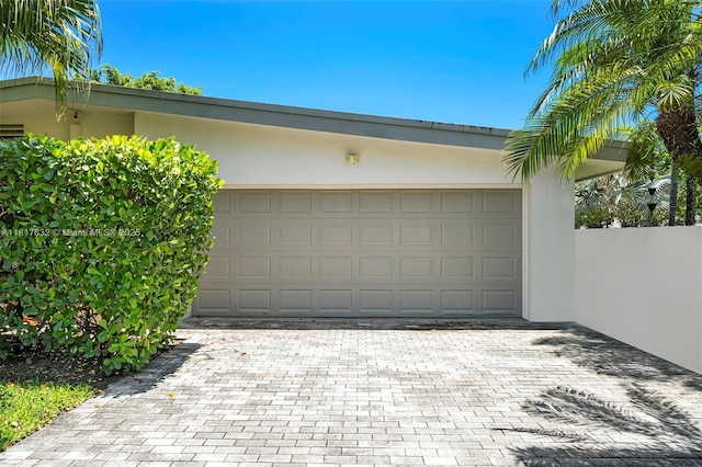 11001 SW 64th Ave, Pinecrest, FL 33156 - garage featuring driveway