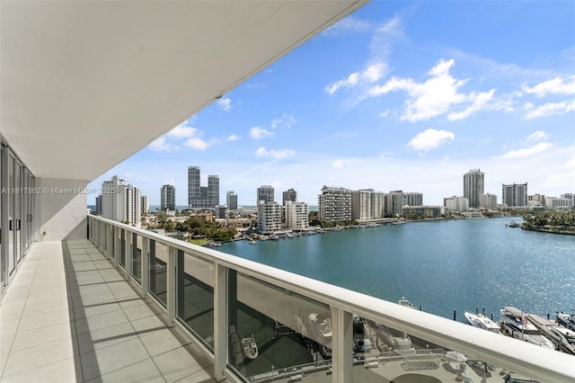 900 Bay Dr Unit 904, Miami Beach, FL 33141 - balcony featuring a water view and a view of skyline