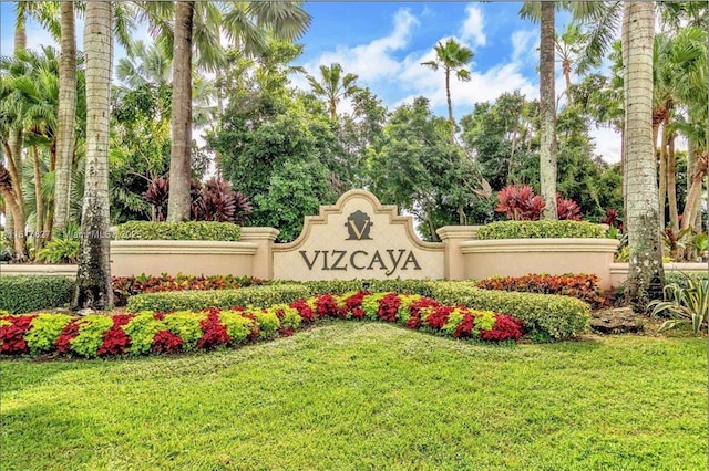 7020 Demedici Cir, Delray Beach, FL 33446 - community sign with a yard