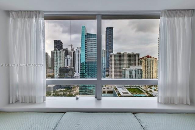 1435 Brickell Ave Unit 3011, Miami, FL 33131 - detailed view of skyline