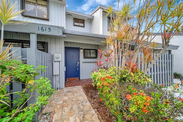 1615 N 14th Ter, Hollywood, FL 33020 - photo 2
