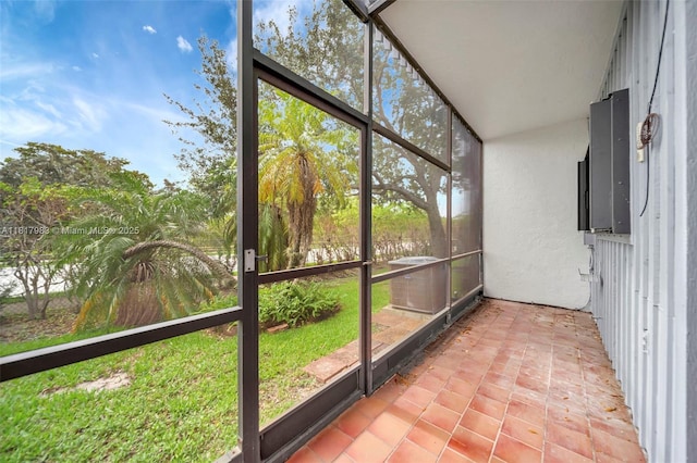 1615 N 14th Ter, Hollywood, FL 33020 - view of unfurnished sunroom