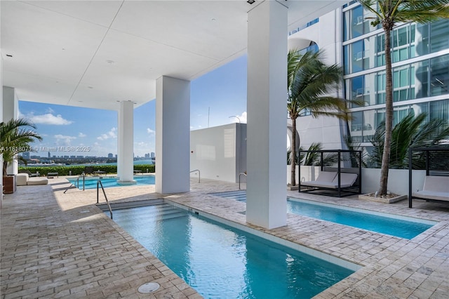 1040 Biscayne Blvd Unit 3607, Miami, FL 33132 - community pool with a patio