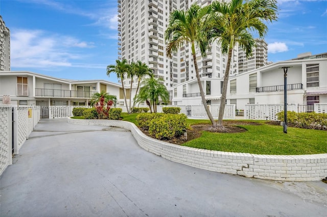 2730 NE 183rd St Unit Th03, Aventura, FL 33160 - view of home's community