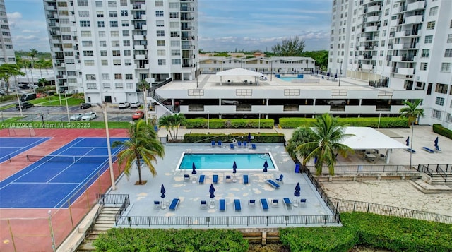 2730 NE 183rd St Unit Th03, Aventura, FL 33160 - aerial view of a pool area