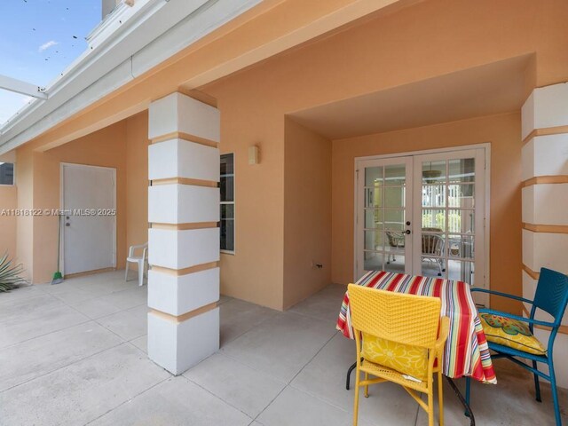 1354 Coral Park Ln Unit 603, Vero Beach, FL 32963 - aerial view of property and surrounding area featuring a nearby body of water, a tree filled landscape, and a main thoroughfare