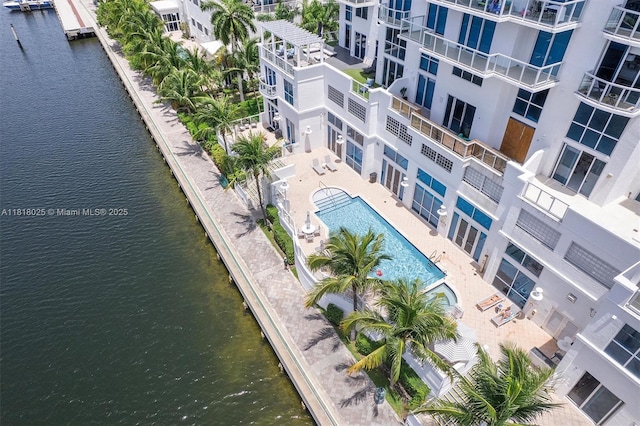 3030 NE 188th St Unit 609, Aventura, FL 33180 - aerial view of a pool area, a large body of water, and apartment complex / building