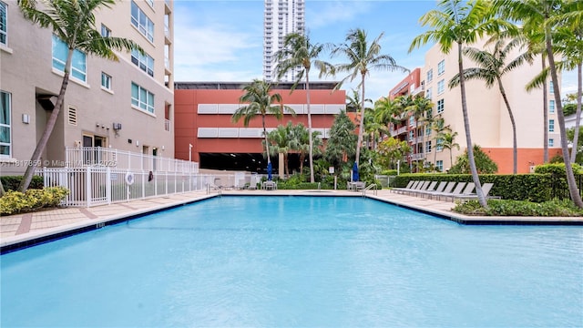 2000 N Bayshore Dr Unit 218, Miami, FL 33137 - view of community pool