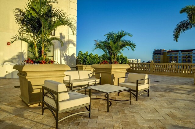10 Aragon Ave Unit 919, Coral Gables, FL 33134 - view of patio / terrace