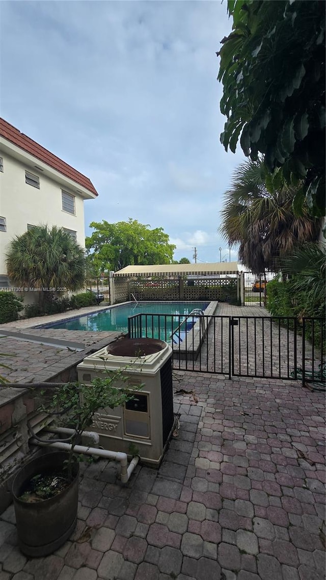 13655 NE 10th Ave Unit 108, North Miami, FL 33161 - view of patio / terrace