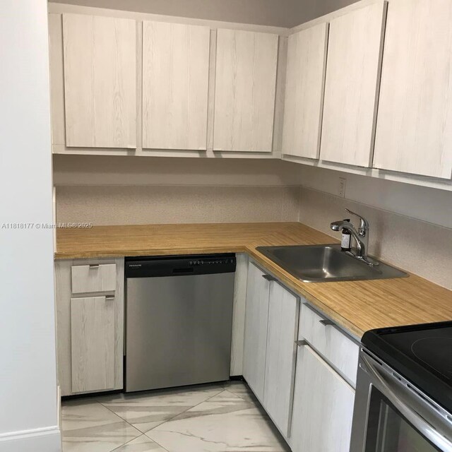 1000 Parkview Dr Unit 811, Hallandale Beach, FL 33009 - photo 5