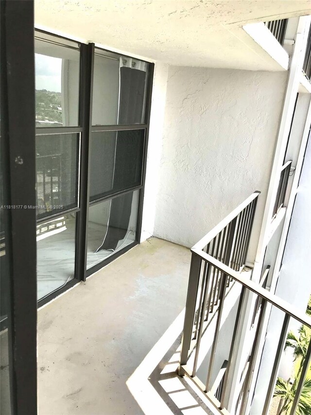 1000 Parkview Dr Unit 811, Hallandale Beach, FL 33009 - photo 17