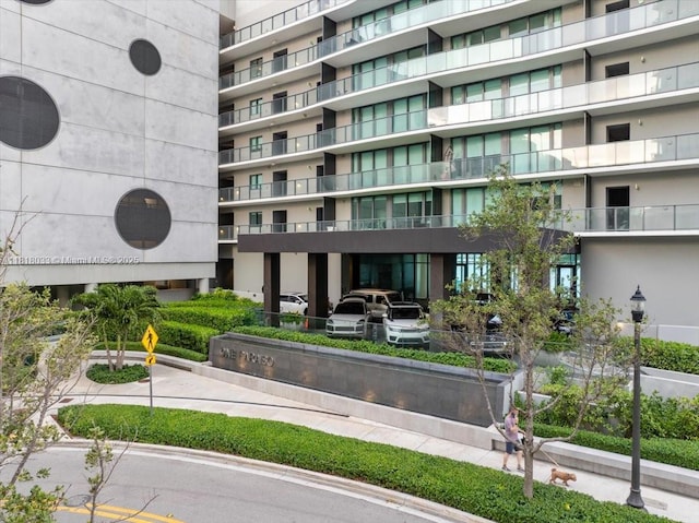 3131 NE 7th Ave Unit 3306, Miami, FL 33137 - view of apartment building / complex