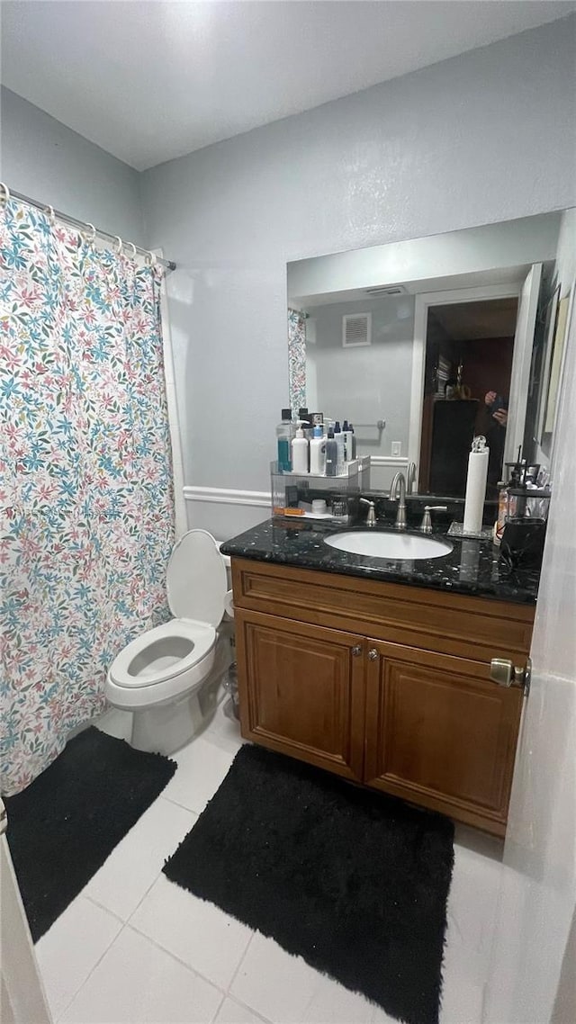 11040 S Lakeview Dr, Pembroke Pines, FL 33026 - bathroom with vanity, tile patterned flooring, and a shower with curtain