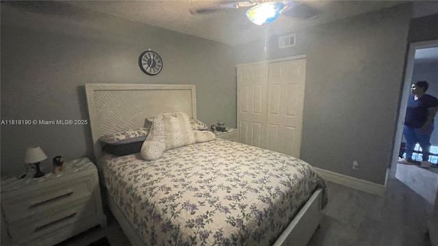 11040 S Lakeview Dr, Pembroke Pines, FL 33026 - bedroom with a closet and a ceiling fan