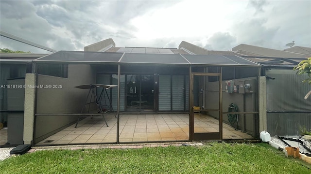 11040 S Lakeview Dr, Pembroke Pines, FL 33026 - back of property with a patio